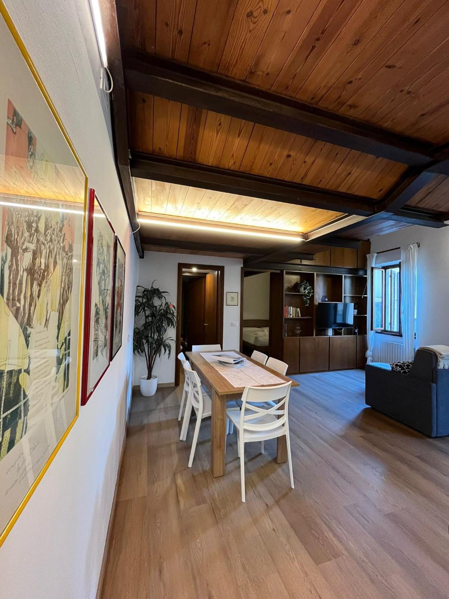 ヴェローナFlats4Rent Casa Di Gabriellaアパートメント エクステリア 写真