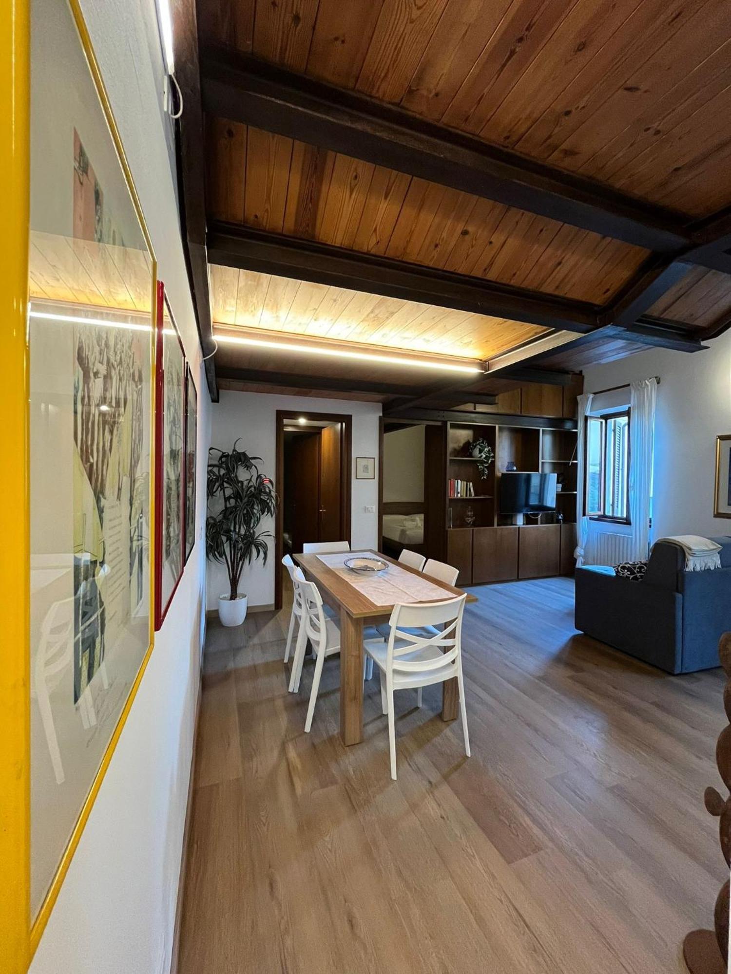 ヴェローナFlats4Rent Casa Di Gabriellaアパートメント エクステリア 写真