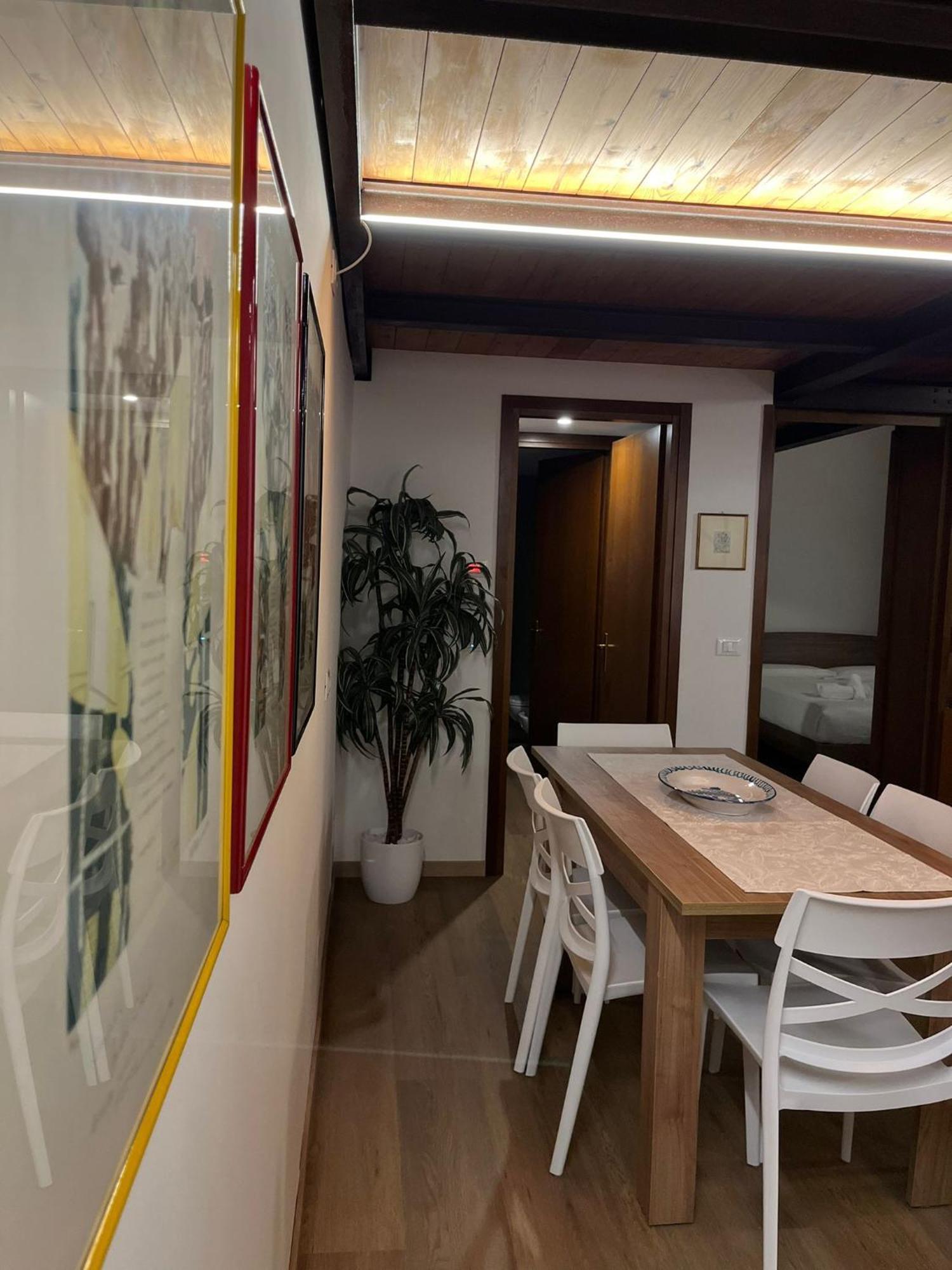 ヴェローナFlats4Rent Casa Di Gabriellaアパートメント エクステリア 写真