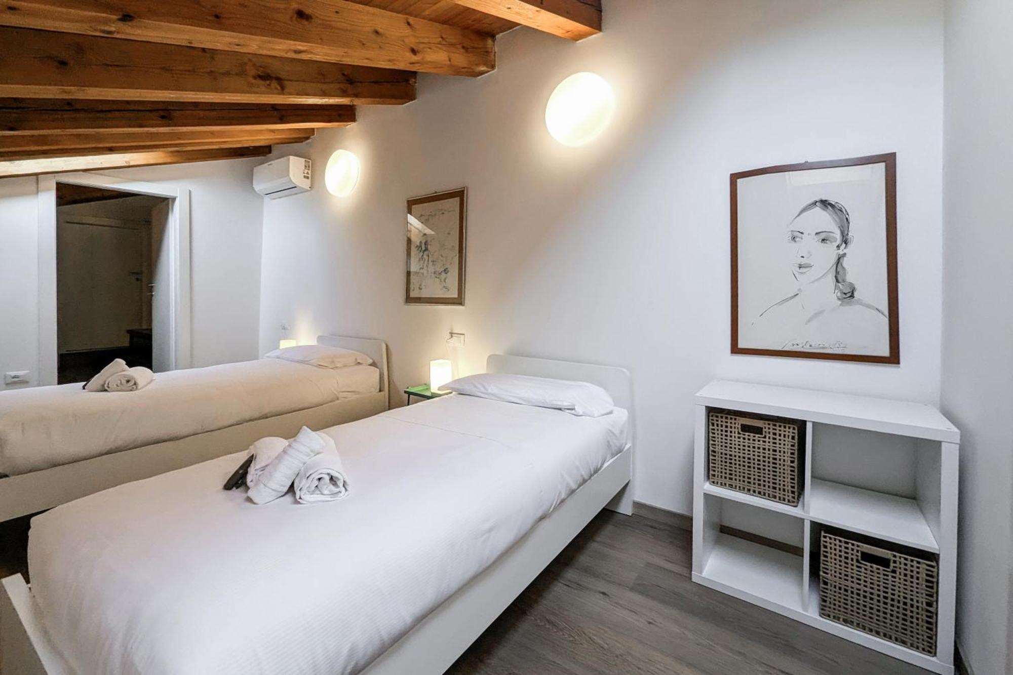 ヴェローナFlats4Rent Casa Di Gabriellaアパートメント エクステリア 写真